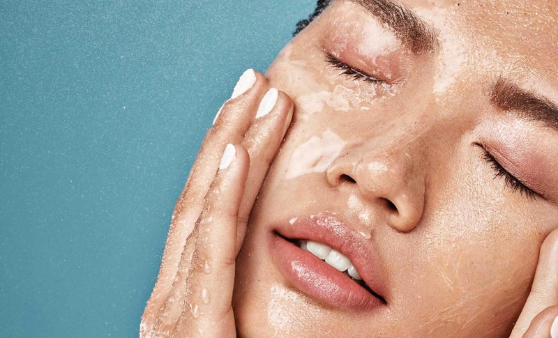 آموزش گام به گام آرایش برای پوشاندن جوش صورت 1 face masks 1600